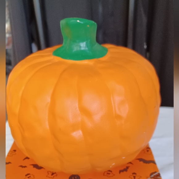 VINTAGE 1992 Four Star Hand Painted CERAMIC Pumpkin Candle 3.75"x3.50"x3.50" - Picture 4 of 16